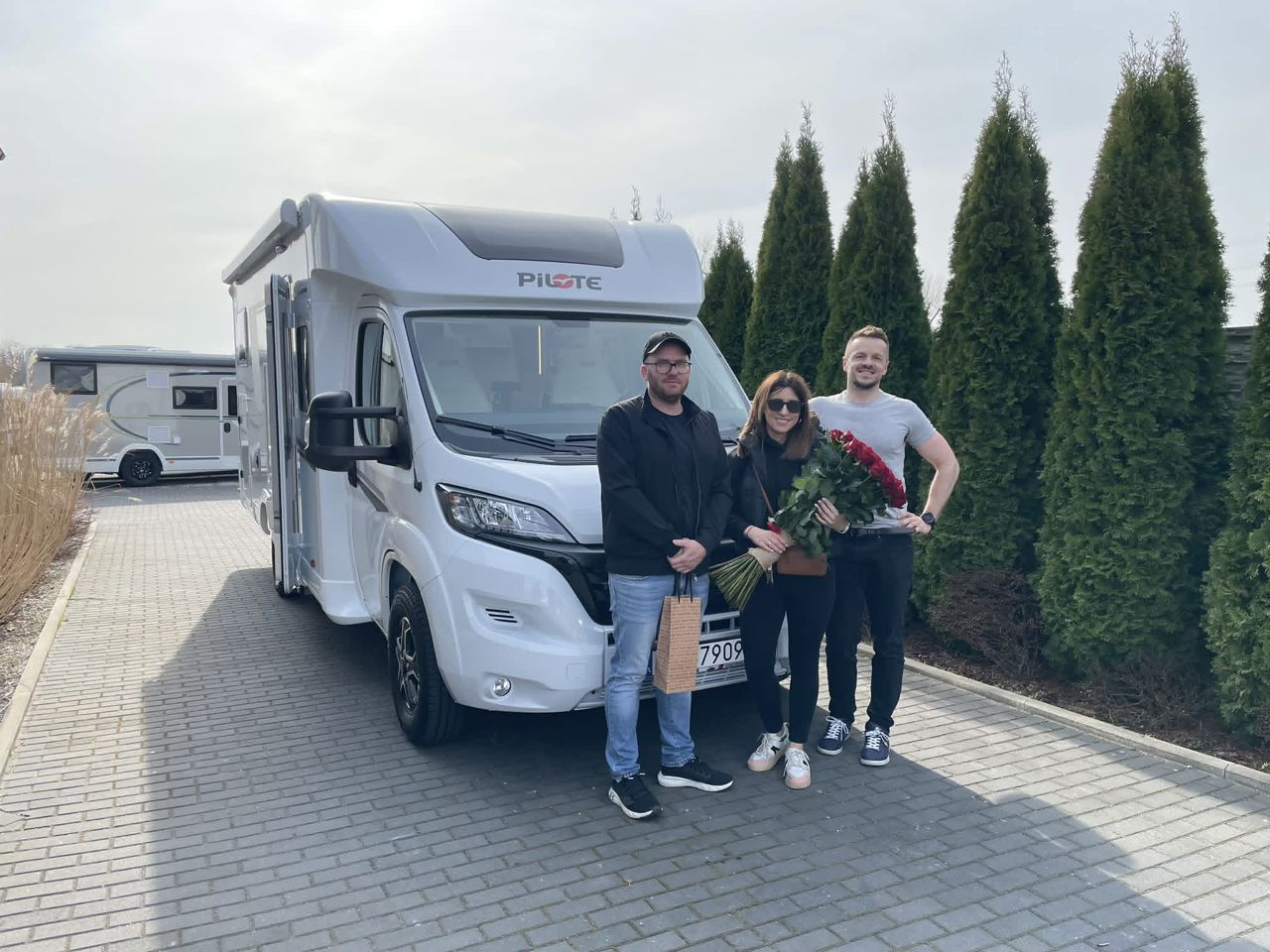 Camping-car sur la route – Centrum Samochodów Używanych